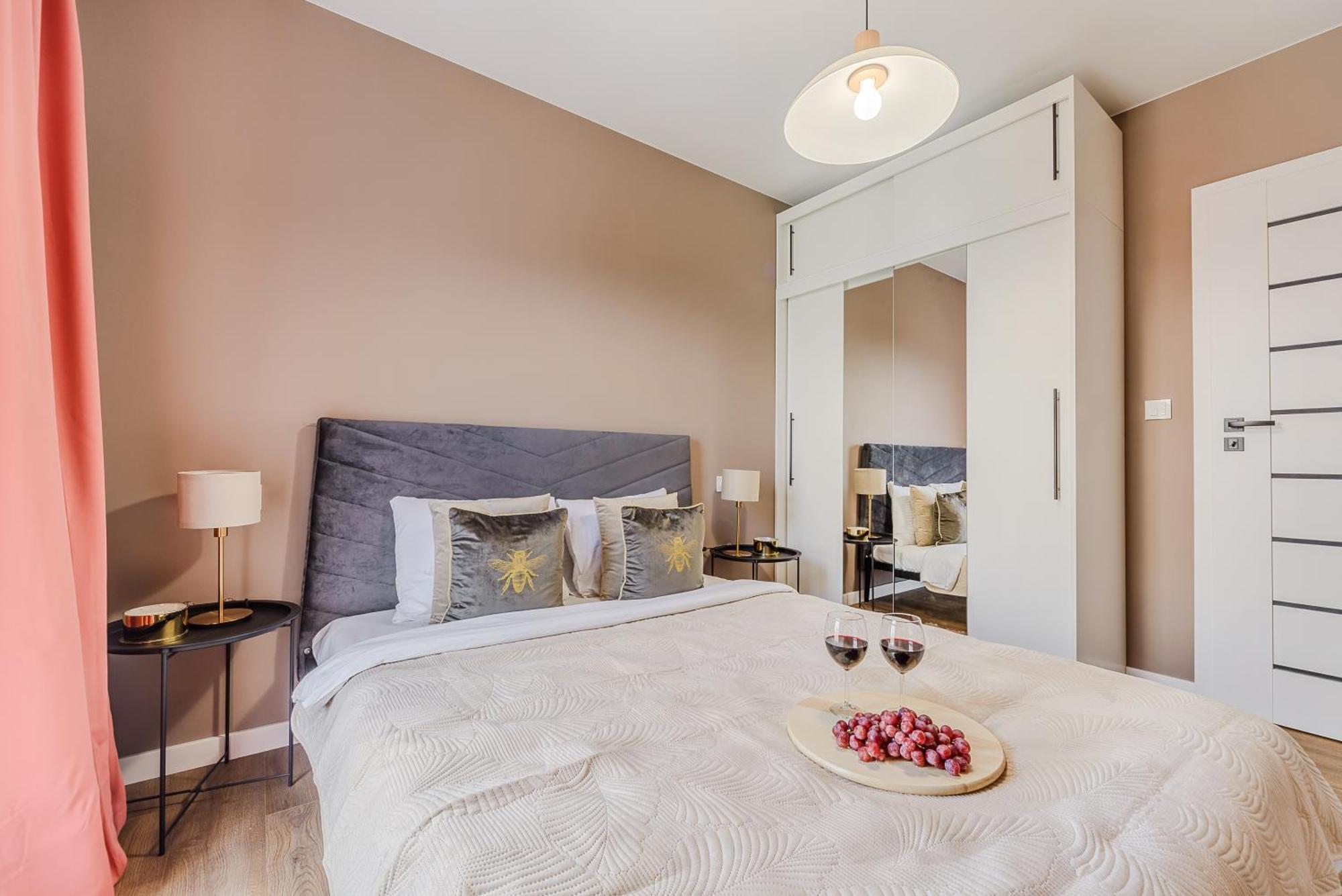 Lumina Luxury 3-Rooms Apartments With Parking Lodź Bagian luar foto
